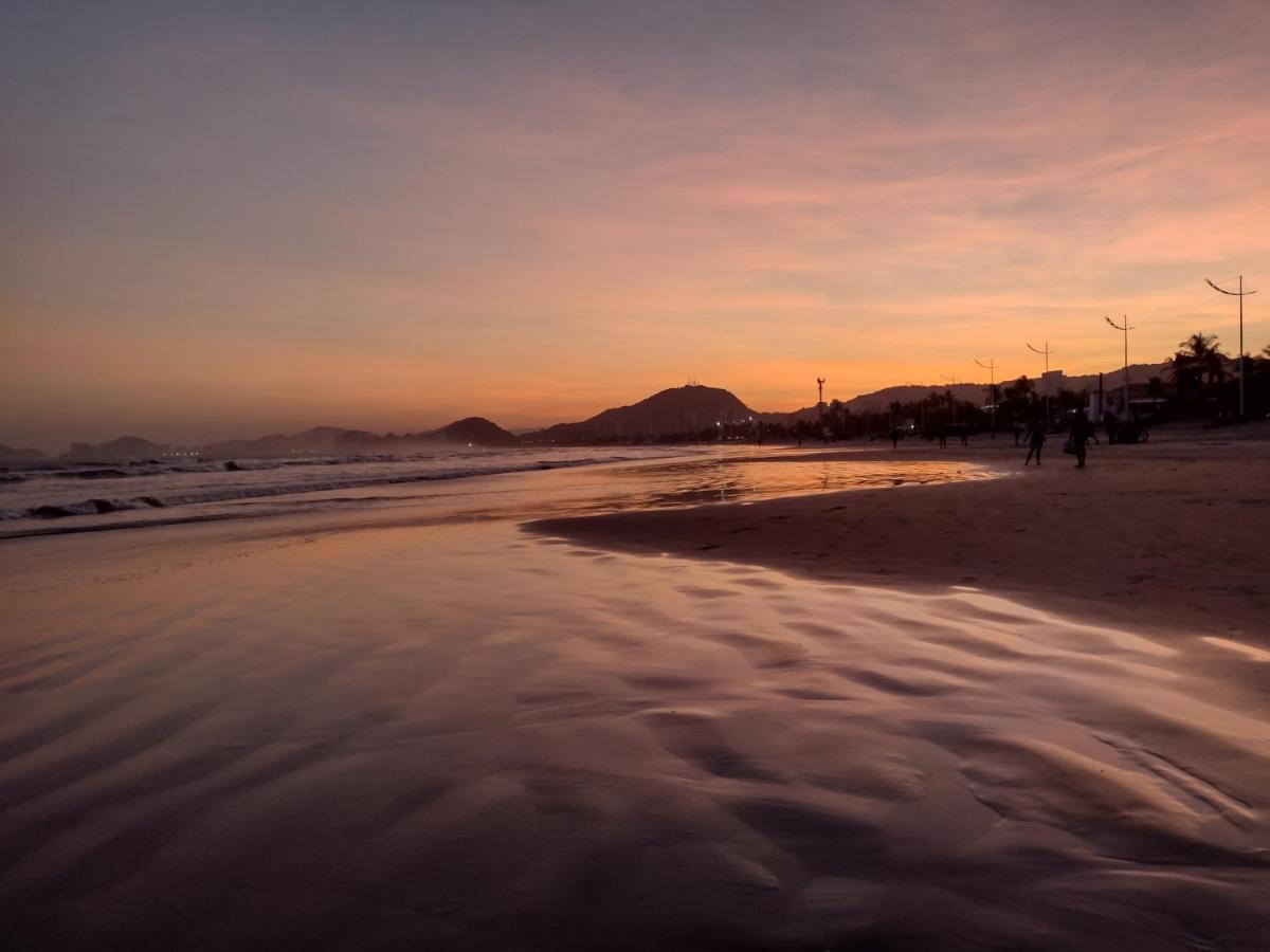 Apartamento Beira Mar - Enseada - Guaruja - 150 Metros Da Praia Exterior foto